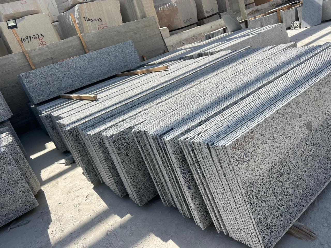 Semilastre din granit - New Halayeb - 1.9 cm - Lustruit